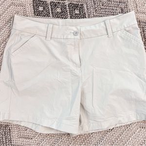 Vineyard Vines Performance Shorts in stone size 14 Like New